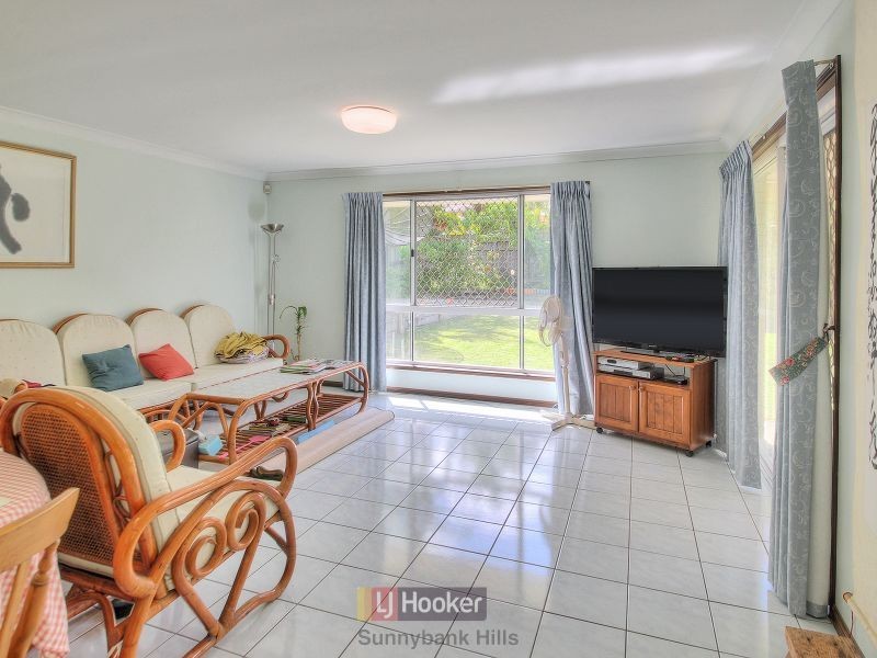 52 Honeysuckle Way, Calamvale QLD 4116