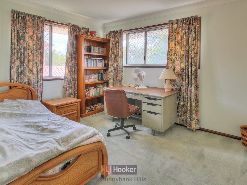 52 Honeysuckle Way, Calamvale QLD 4116