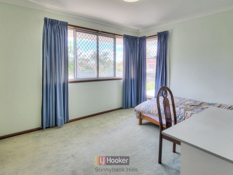 52 Honeysuckle Way, Calamvale QLD 4116