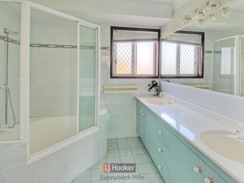 52 Honeysuckle Way, Calamvale QLD 4116