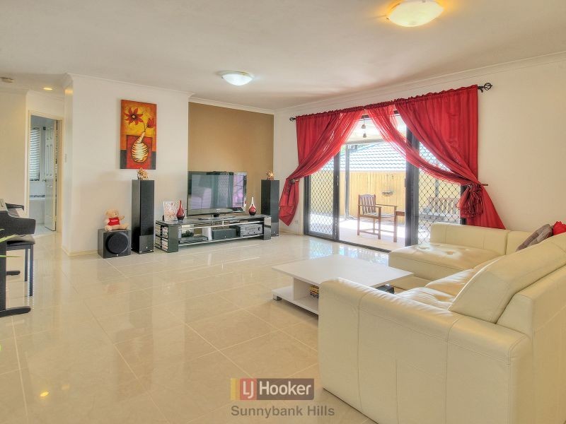 63 Rubicon Crescent, Kuraby QLD 4112