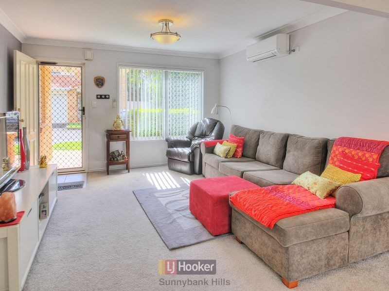 13/18 Swan Lake Crescent, Calamvale QLD 4116