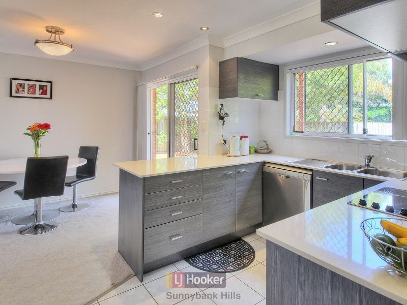 13/18 Swan Lake Crescent, Calamvale QLD 4116