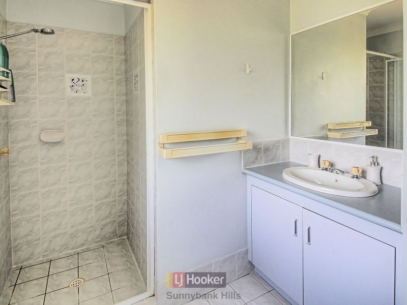 13/18 Swan Lake Crescent, Calamvale QLD 4116