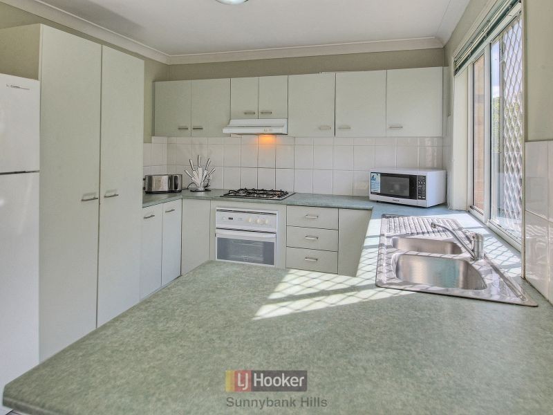 2 Eucalyptus Crescent, Runcorn QLD 4113