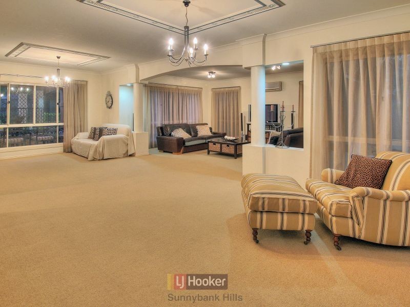 43 Poinciana Crescent, Stretton QLD 4116