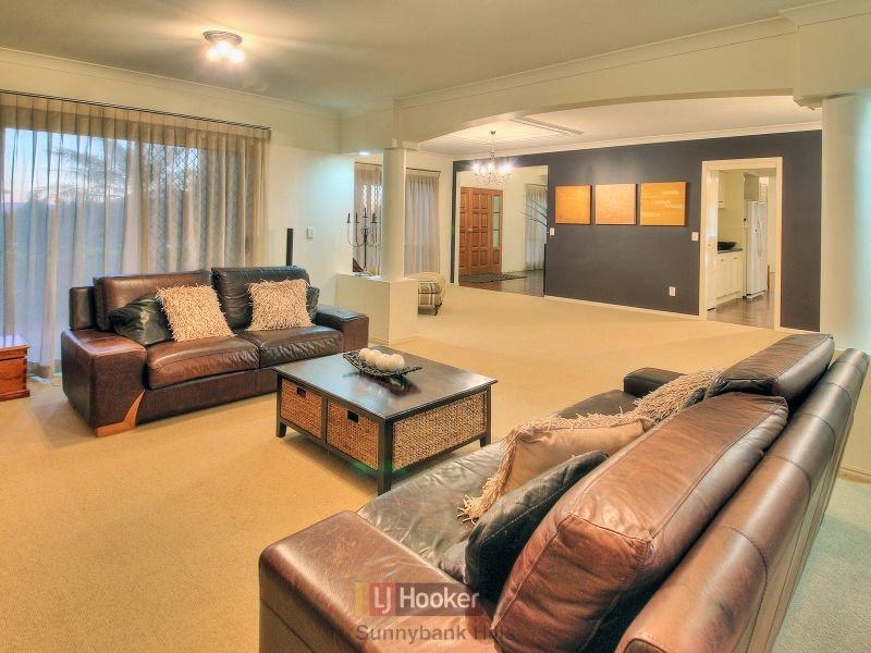 43 Poinciana Crescent, Stretton QLD 4116