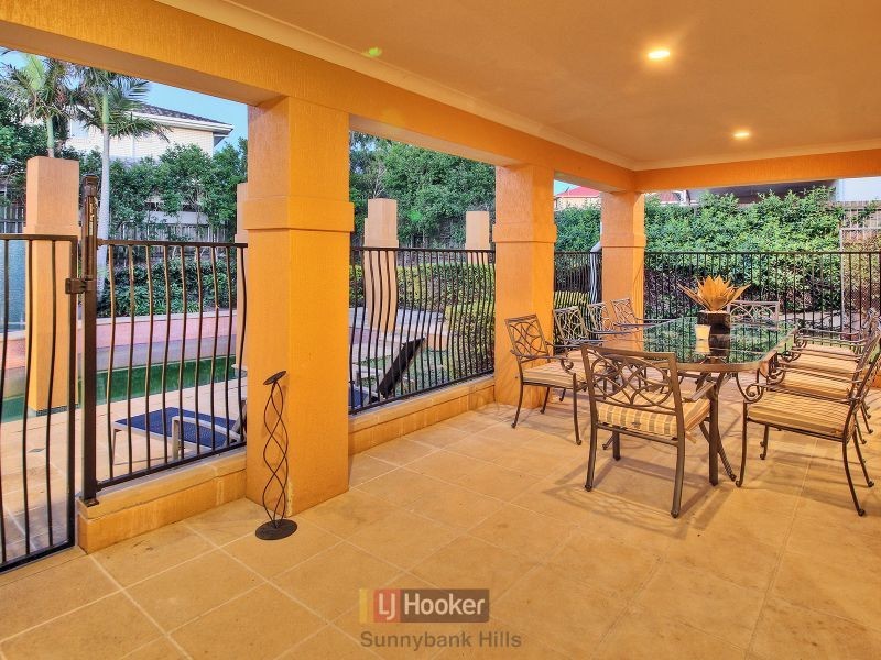 43 Poinciana Crescent, Stretton QLD 4116