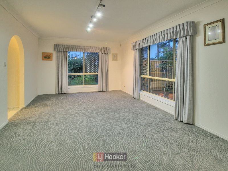 4 Karka Close, Eight Mile Plains QLD 4113