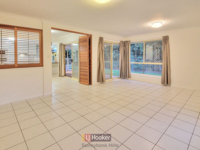 4 Karka Close, Eight Mile Plains QLD 4113