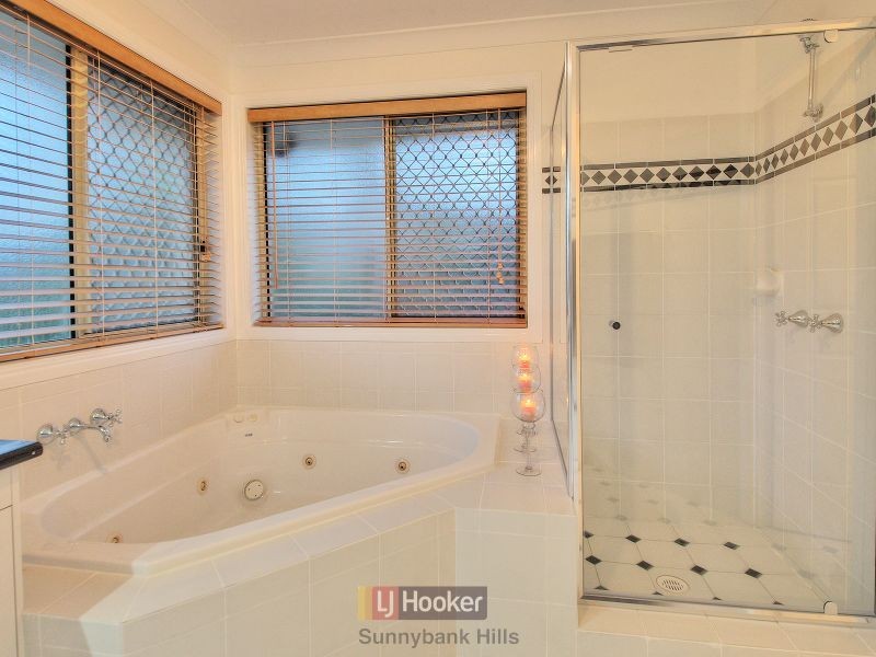 4 Karka Close, Eight Mile Plains QLD 4113