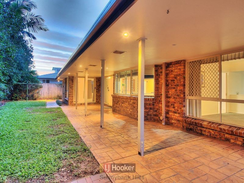 4 Karka Close, Eight Mile Plains QLD 4113