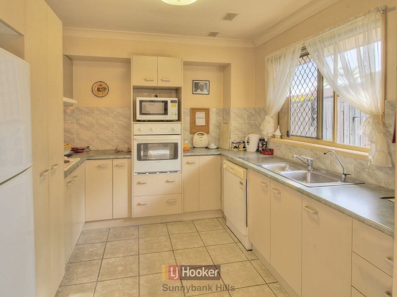 10/2 Corella Place, Runcorn QLD 4113