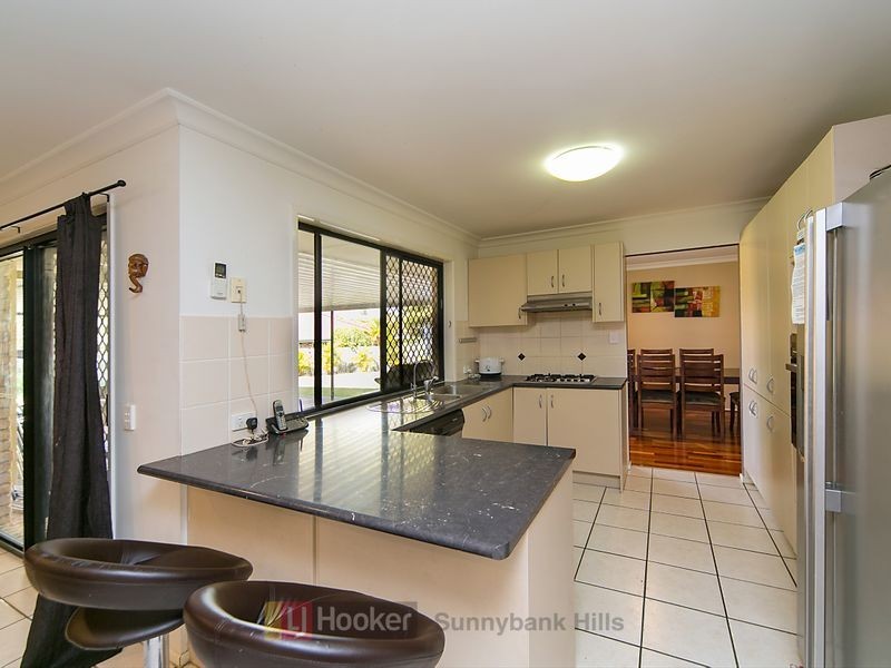 6 Conimbla Close, Parkinson QLD 4115