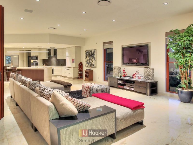 143 Bleasby Road, Eight Mile Plains QLD 4113