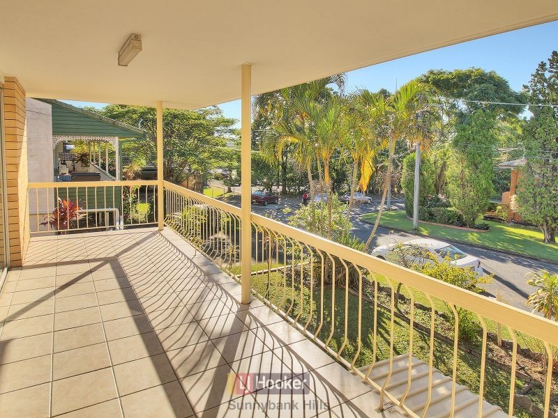 35 Jonathan Street, Macgregor QLD 4109