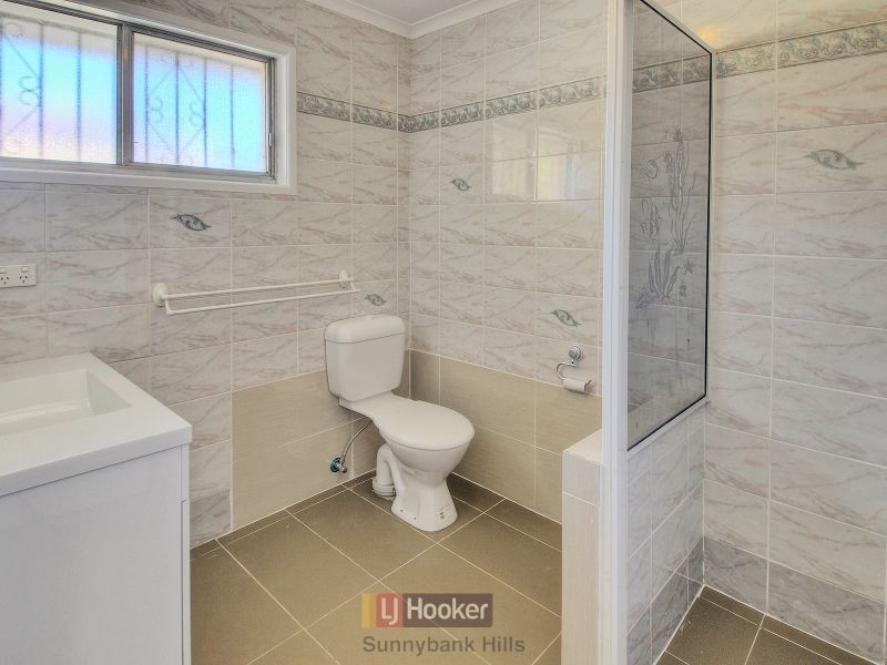 35 Jonathan Street, Macgregor QLD 4109