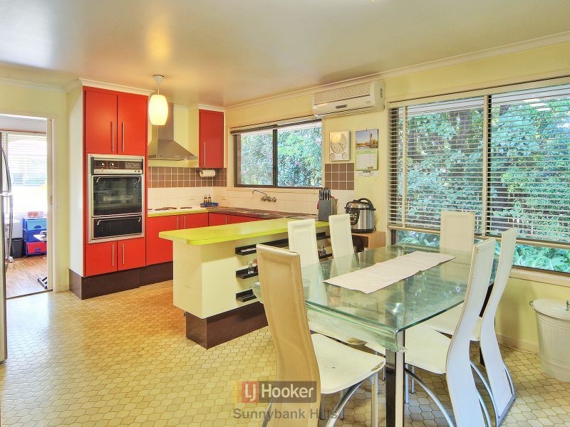 14 Akora Street, Macgregor QLD 4109