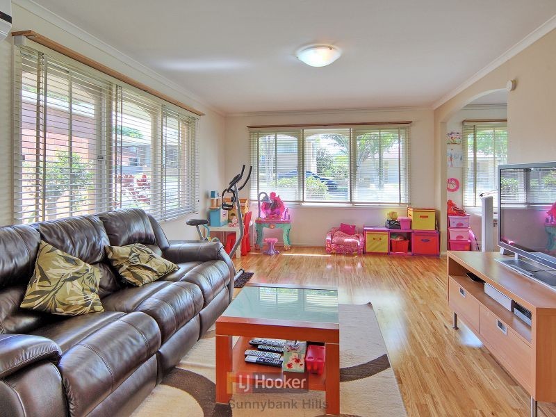 14 Akora Street, Macgregor QLD 4109