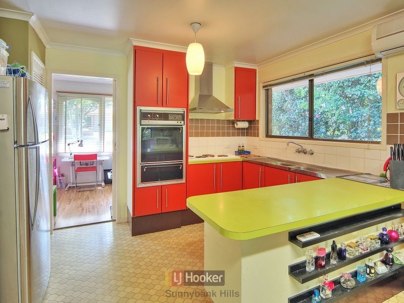 14 Akora Street, Macgregor QLD 4109