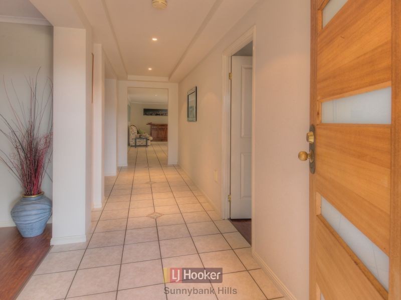 27 Bonneville Crescent, Parkinson QLD 4115