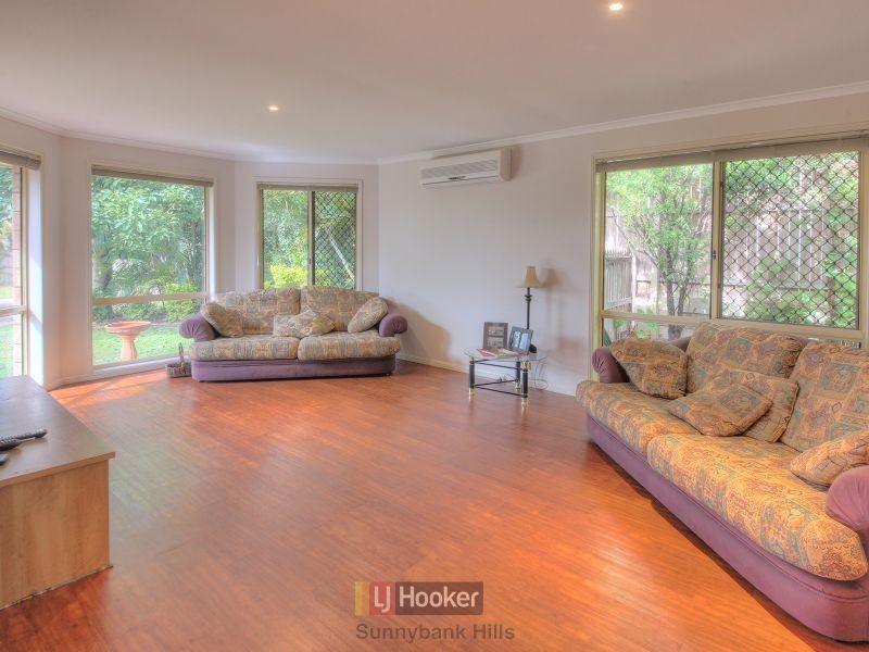 27 Bonneville Crescent, Parkinson QLD 4115