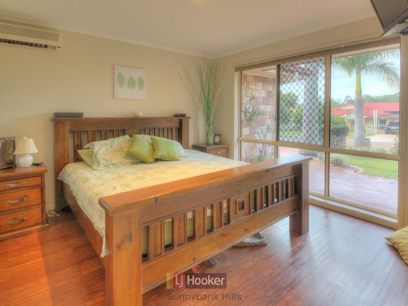 27 Bonneville Crescent, Parkinson QLD 4115