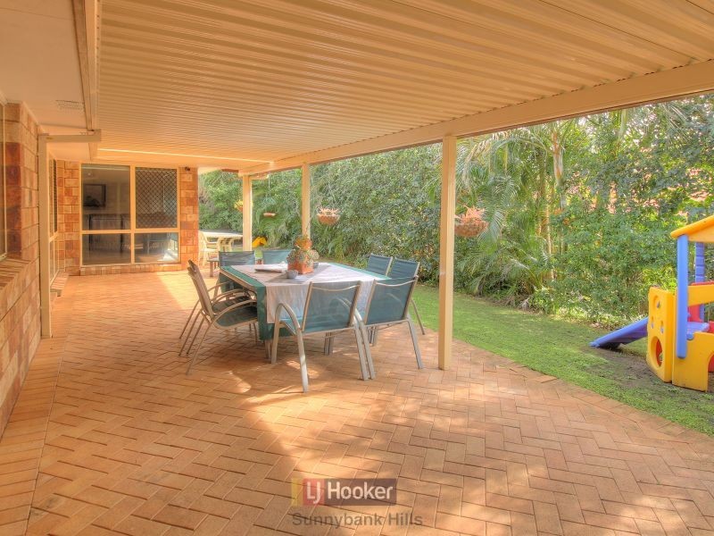 27 Bonneville Crescent, Parkinson QLD 4115