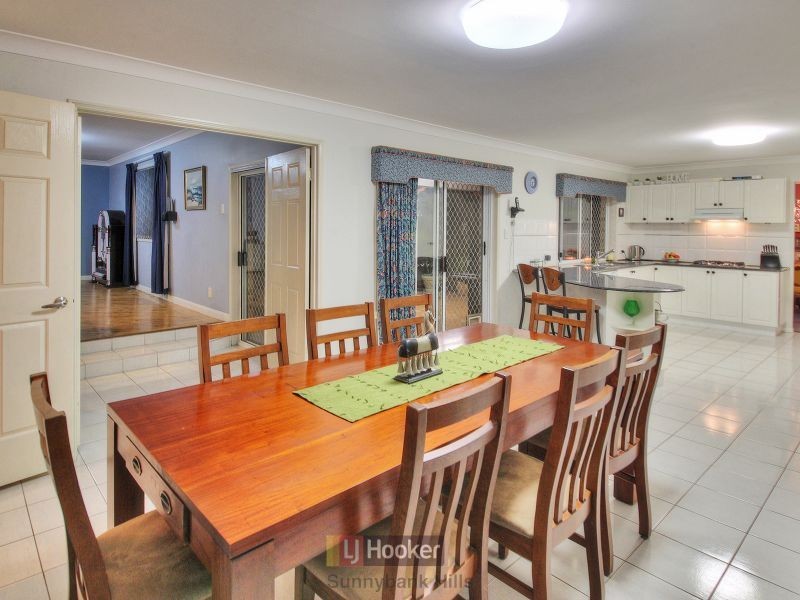 10 Buckinghamia Place, Stretton QLD 4116