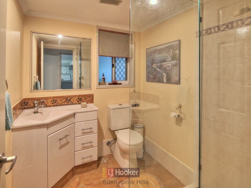 10 Buckinghamia Place, Stretton QLD 4116