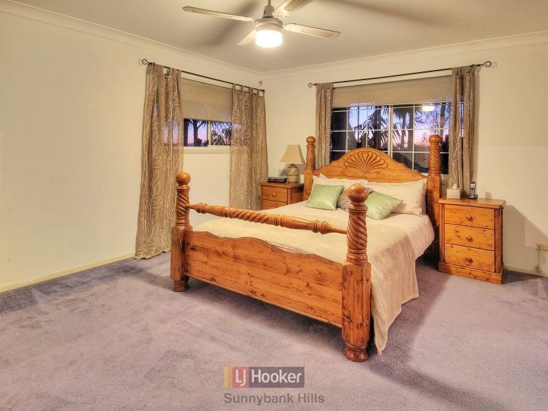 10 Buckinghamia Place, Stretton QLD 4116