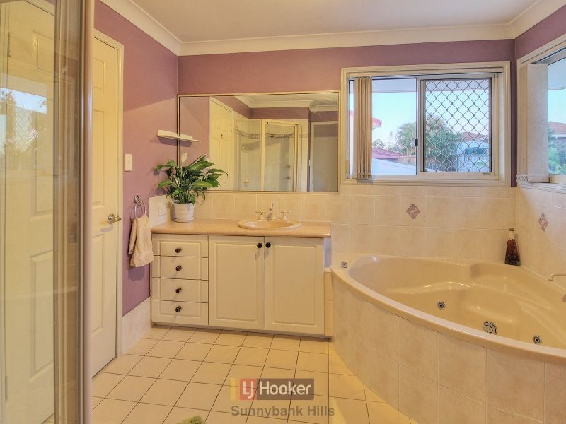 10 Buckinghamia Place, Stretton QLD 4116