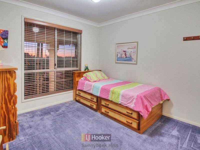 10 Buckinghamia Place, Stretton QLD 4116