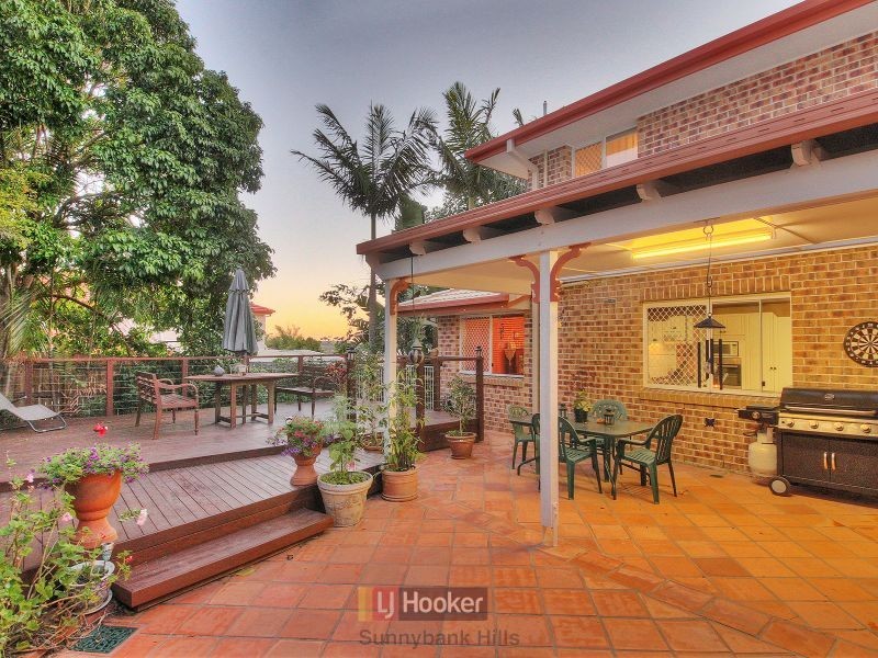 10 Buckinghamia Place, Stretton QLD 4116