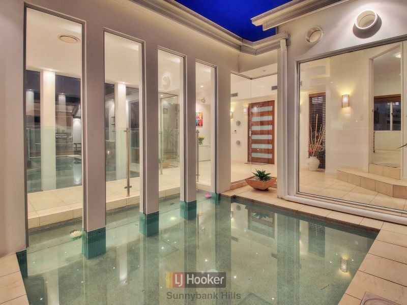 11 Totten Close, Eight Mile Plains QLD 4113