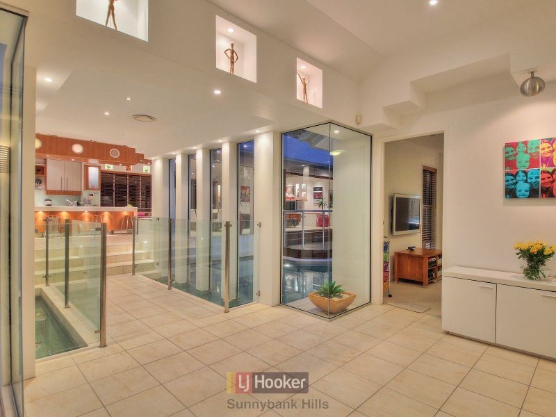 11 Totten Close, Eight Mile Plains QLD 4113