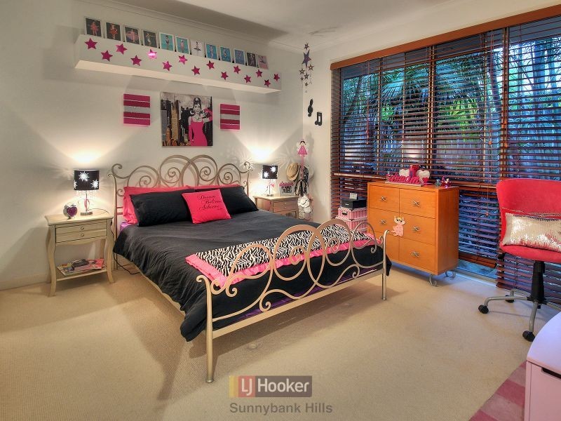 11 Totten Close, Eight Mile Plains QLD 4113