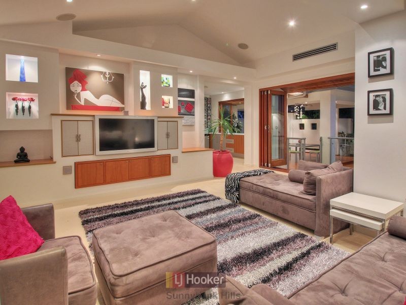 11 Totten Close, Eight Mile Plains QLD 4113