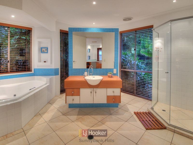 11 Totten Close, Eight Mile Plains QLD 4113