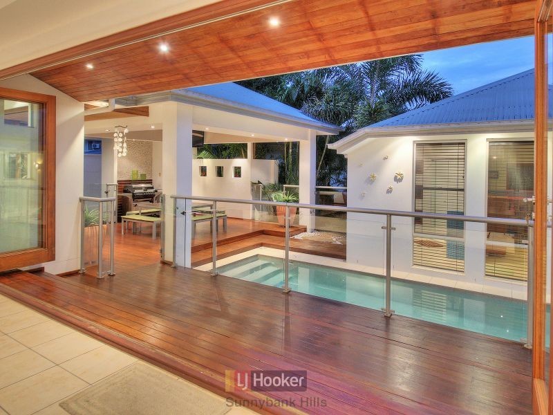 11 Totten Close, Eight Mile Plains QLD 4113