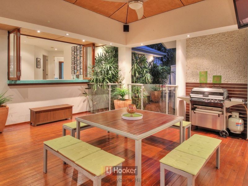 11 Totten Close, Eight Mile Plains QLD 4113