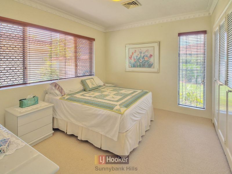 13 Tallis Street, Macgregor QLD 4109