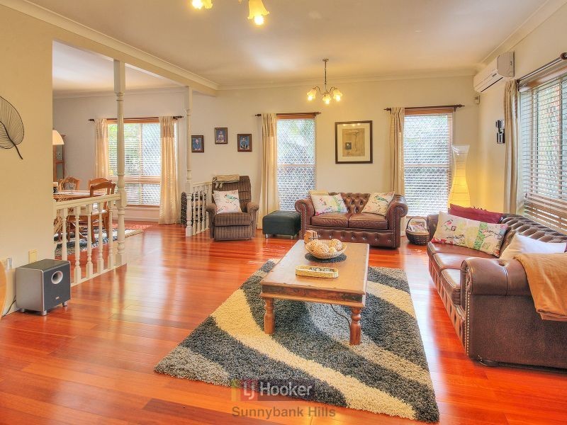 99 Davrod Street, Robertson QLD 4109