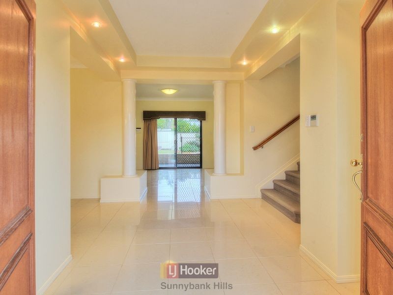 17 Waterbrooke Circuit, Drewvale QLD 4116