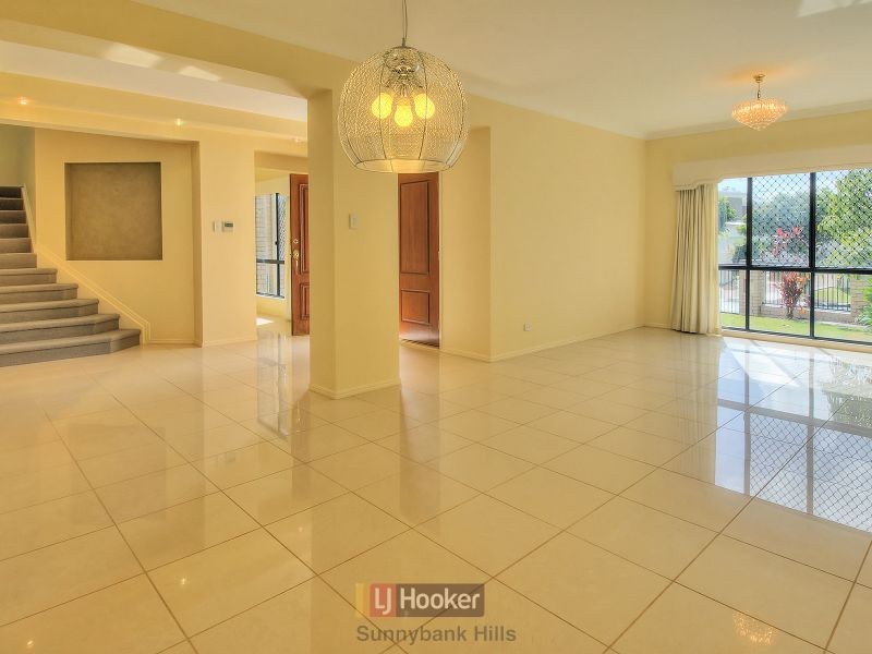 17 Waterbrooke Circuit, Drewvale QLD 4116