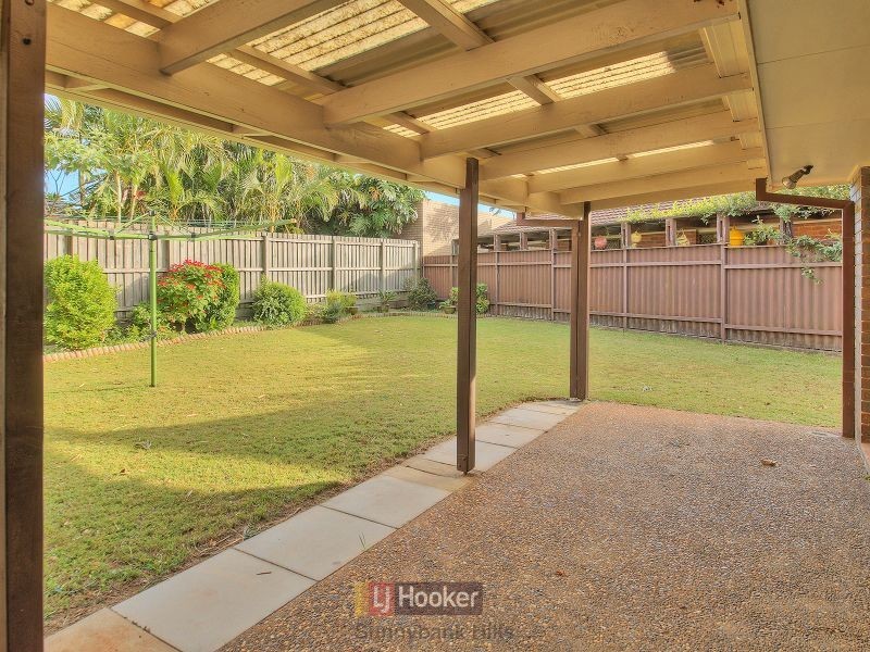 6 Lambeth Place, Macgregor QLD 4109