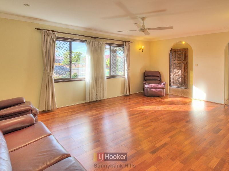 6 Lambeth Place, Macgregor QLD 4109