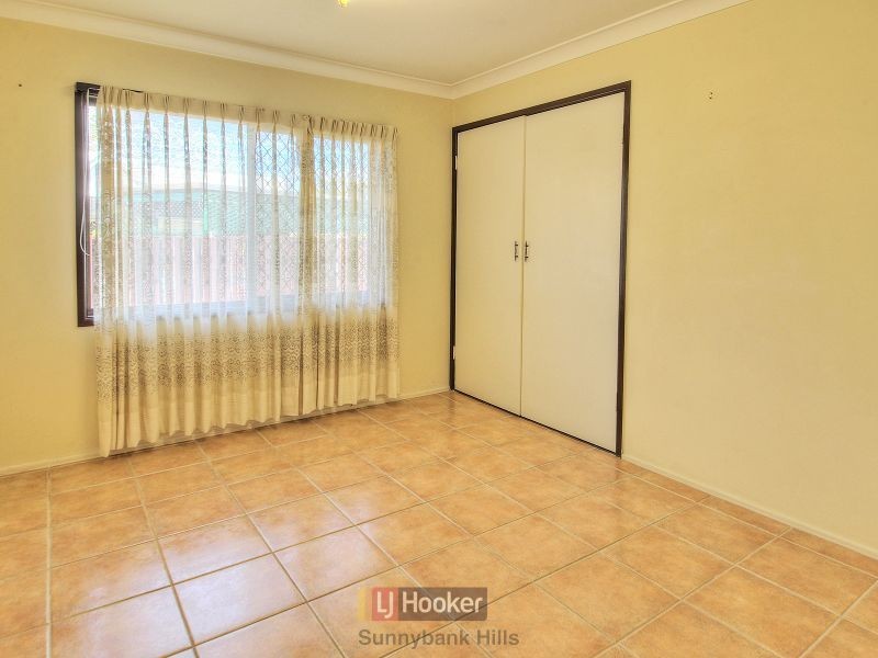 6 Lambeth Place, Macgregor QLD 4109