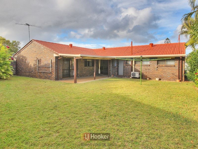 6 Lambeth Place, Macgregor QLD 4109