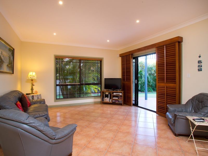 6 Lavender Close, Calamvale QLD 4116